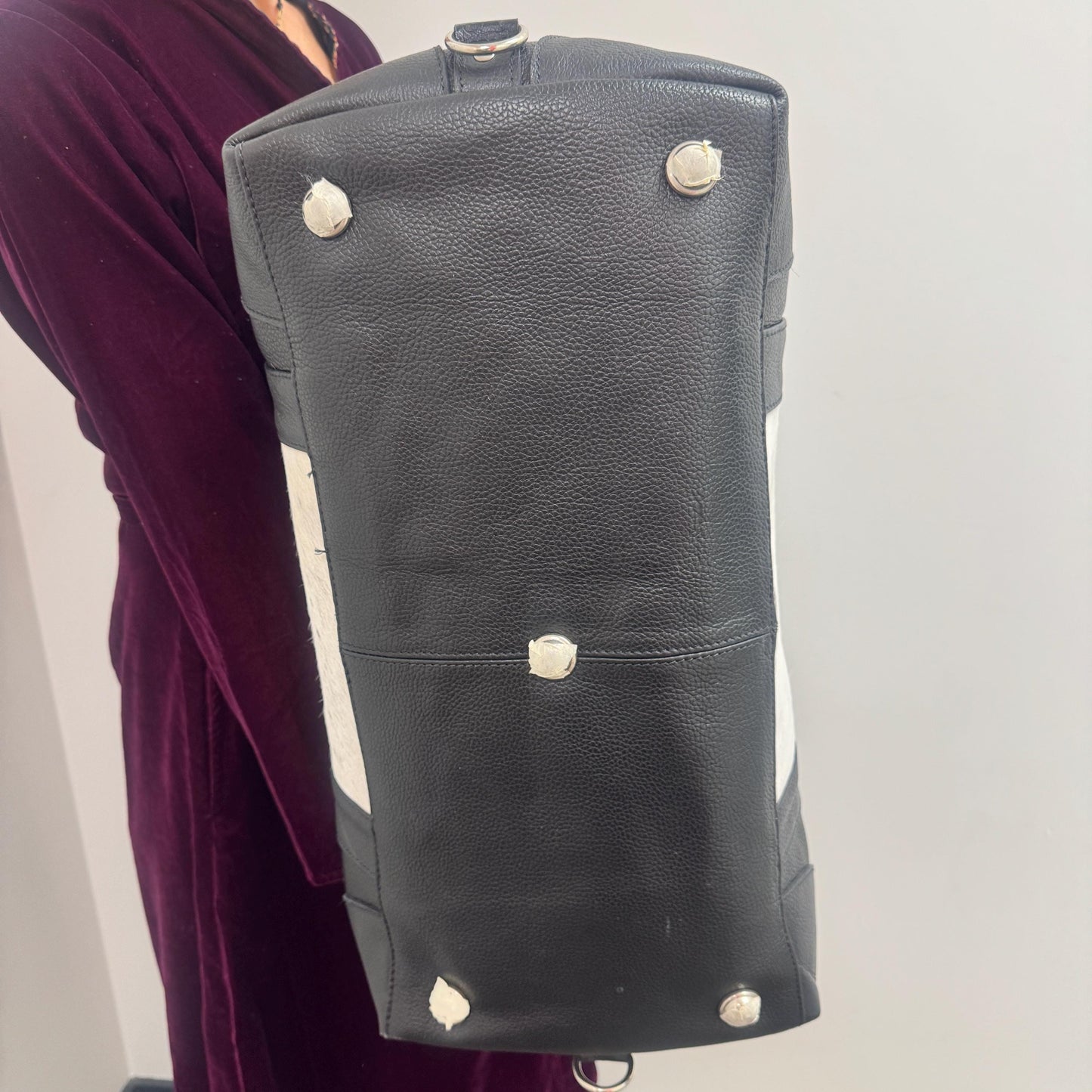 Leather and Hide Duffle Weekender Dual Size Bag - JayKayBoutiqueOnline