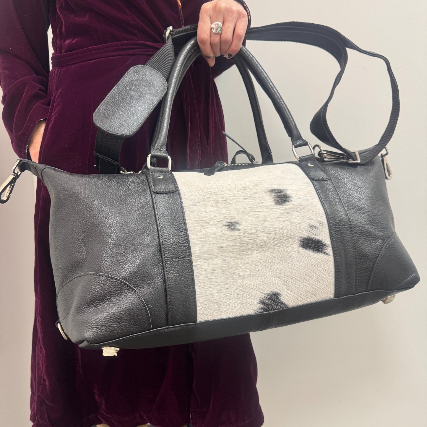 Leather and Hide Duffle Weekender Dual Size Bag - JayKayBoutiqueOnline