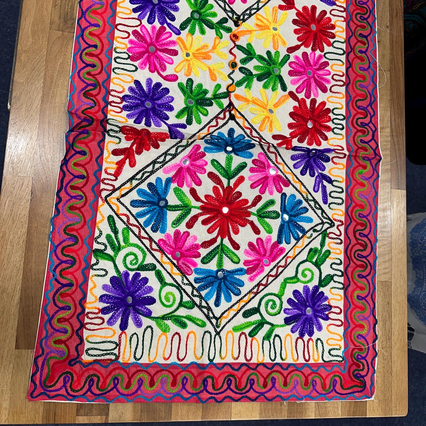 Table Runner Elephant Floral - JayKayBoutiqueOnline