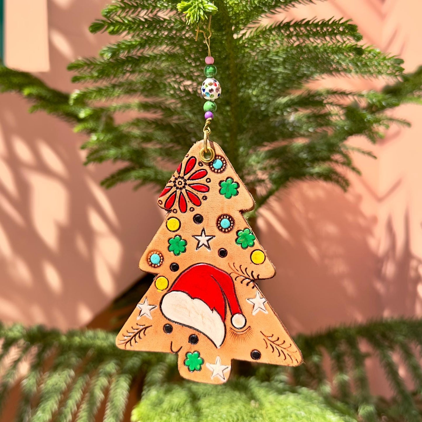Handmade Leather Christmas Decoration: Hand-Painted Tree, Heart, or Round Design, Rustic Holiday Decor - JayKayBoutiqueOnline