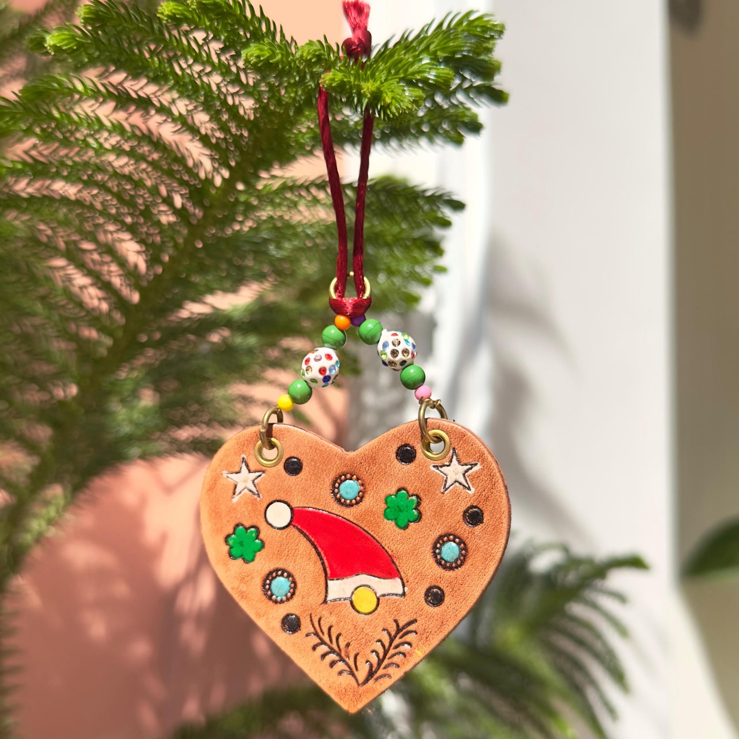 Handmade Leather Christmas Decoration: Hand-Painted Tree, Heart, or Round Design, Rustic Holiday Decor - JayKayBoutiqueOnline