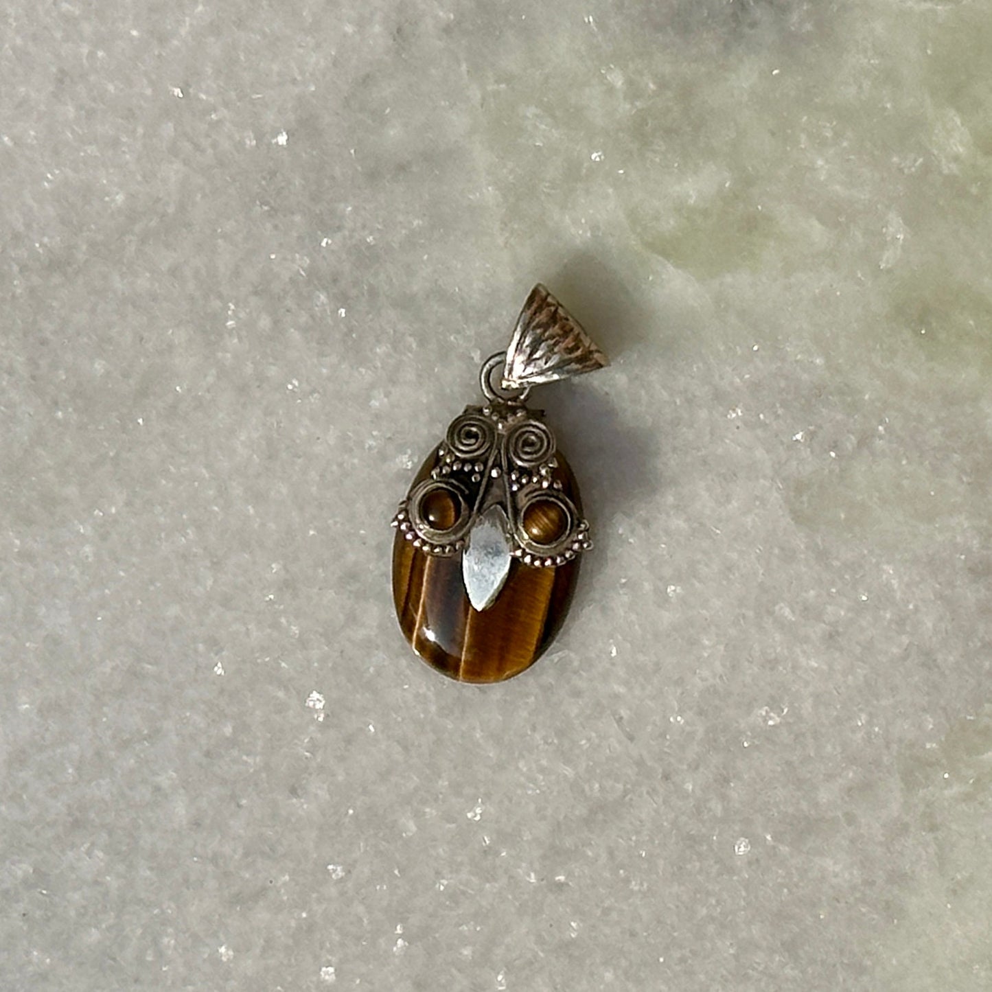 Vintage Sterling Silver Tiger's Eye Owl Pendant - Wisdom & Protection - JayKayBoutiqueOnline