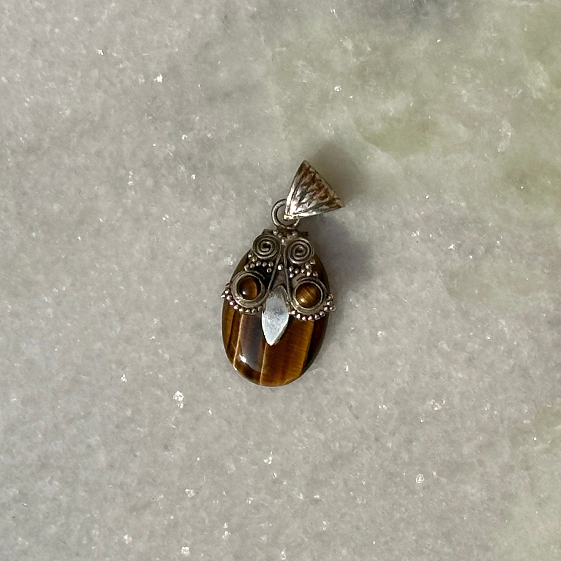 Vintage Sterling Silver Tiger's Eye Owl Pendant - Wisdom & Protection - JayKayBoutiqueOnline