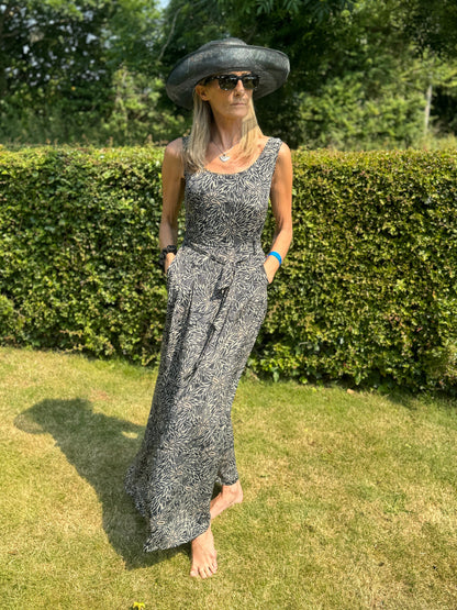 Maxi Dress with Flattering Stretch Waist and Matching Top - JayKayBoutiqueOnline