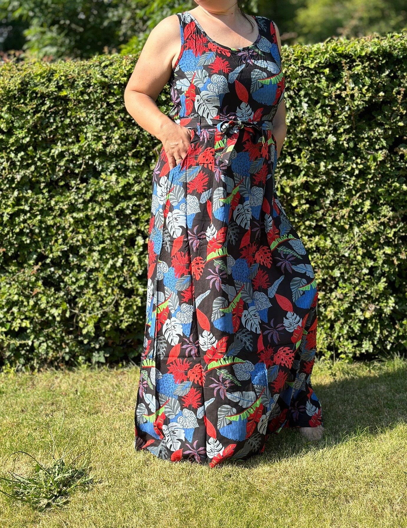 Maxi Dress with Pockets and Belt - JayKayBoutiqueOnline