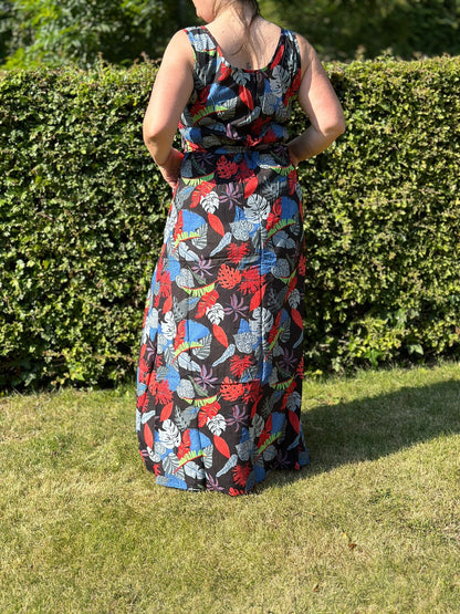 Maxi Dress with Pockets and Belt - JayKayBoutiqueOnline