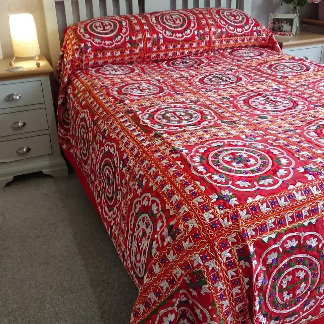 Indian Mirrorwork Hand Made Bedspread - JayKayBoutiqueOnline