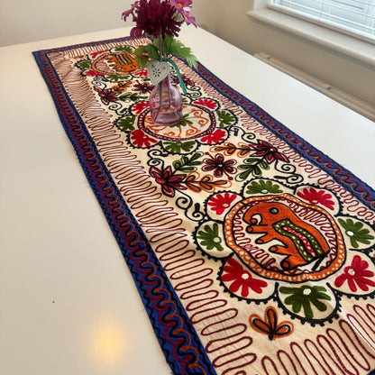 Table Runner Elephant Floral - JayKayBoutiqueOnline