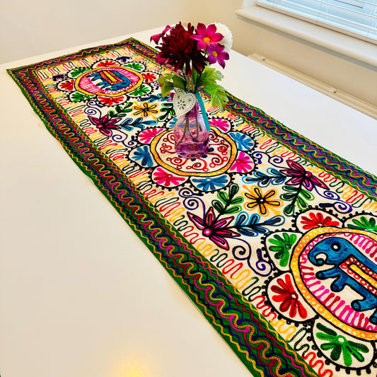 Table Runner Elephant Floral - JayKayBoutiqueOnline