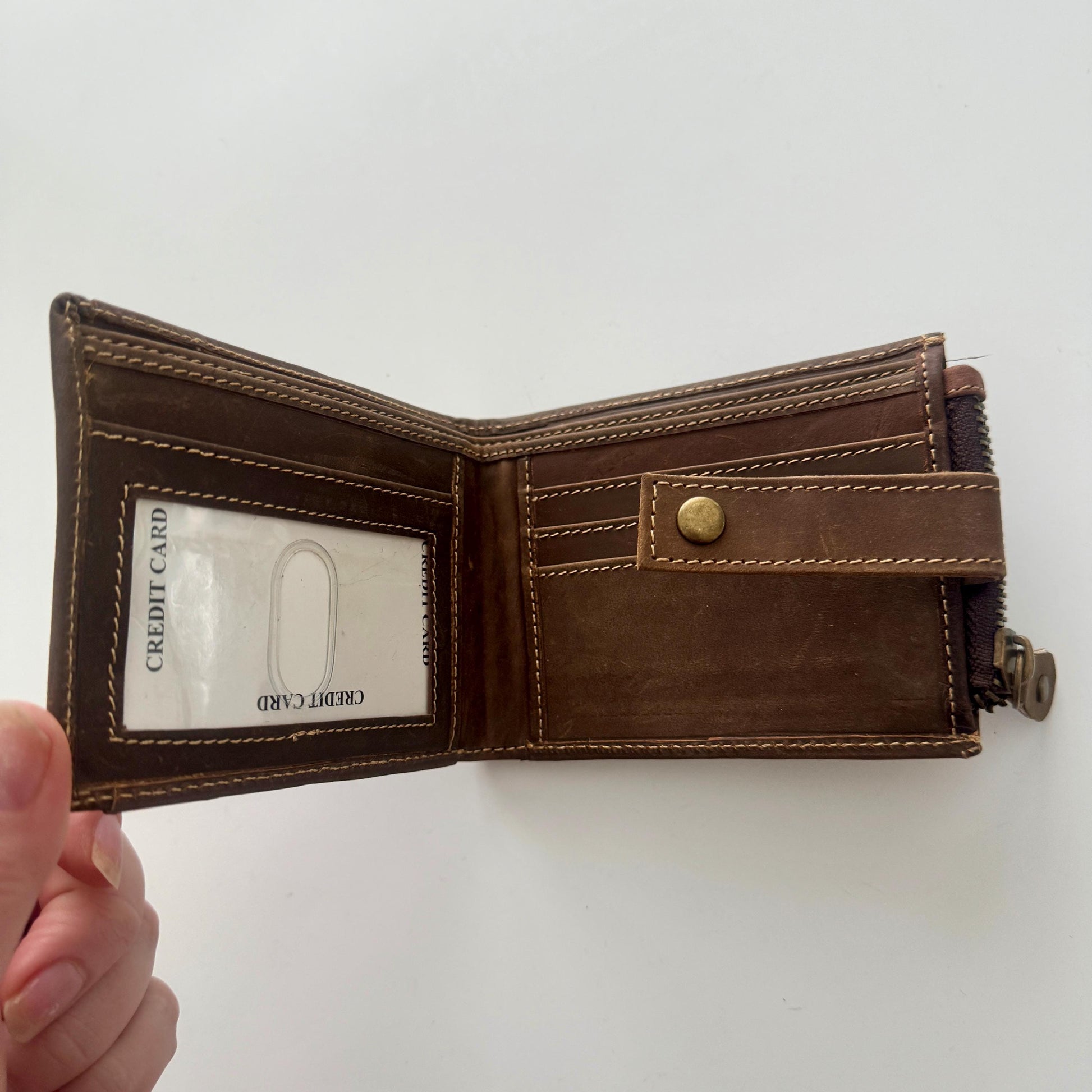 Mens Leather Bi-Fold Wallet with Pull Out Card Holder - JayKayBoutiqueOnline