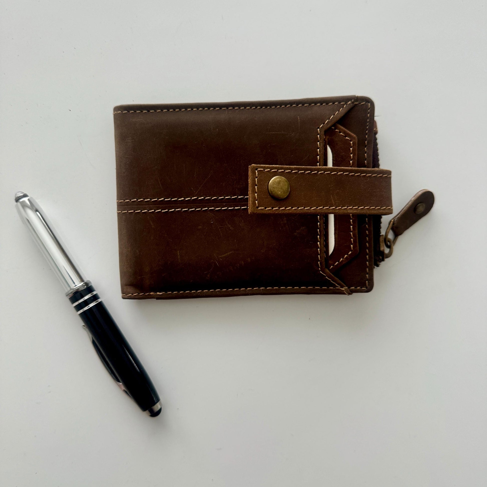 Mens Leather Bi-Fold Wallet with Pull Out Card Holder - JayKayBoutiqueOnline