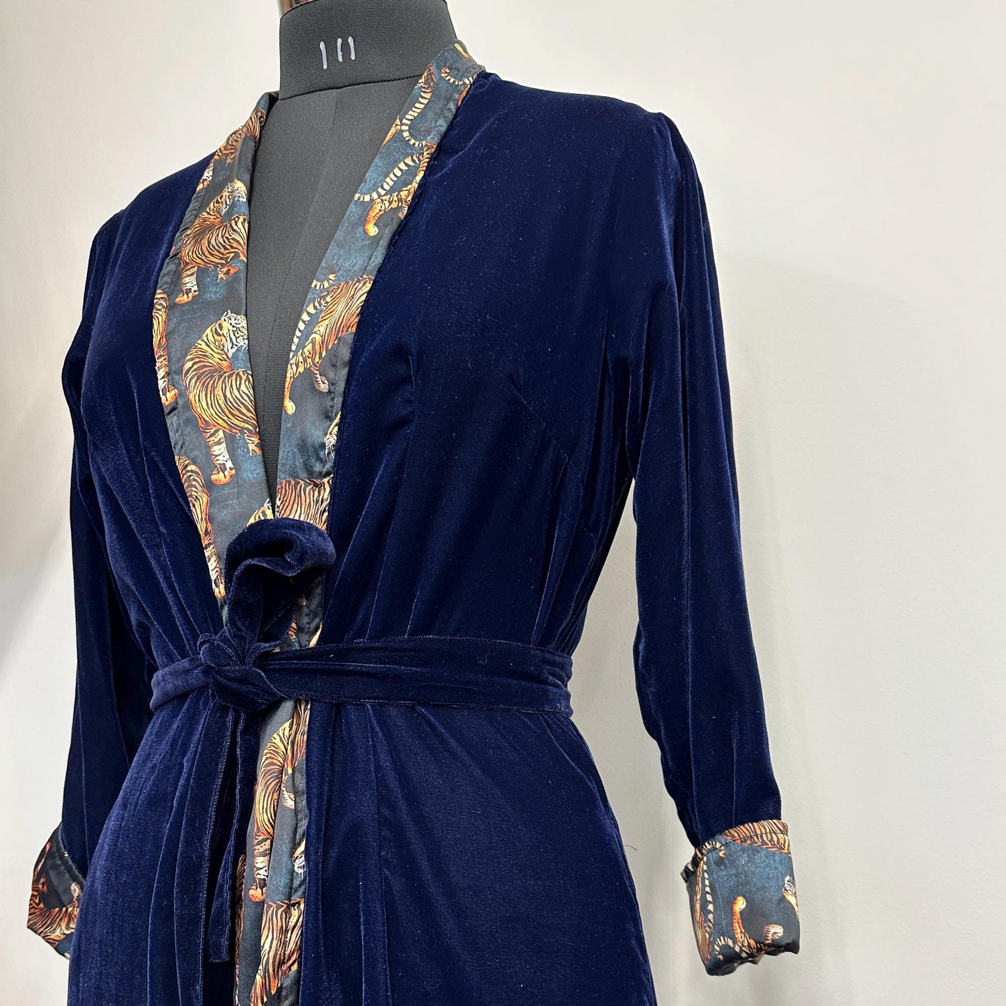 Reversible Velvet Duster Jacket with Tiger Print - JayKayBoutiqueOnline