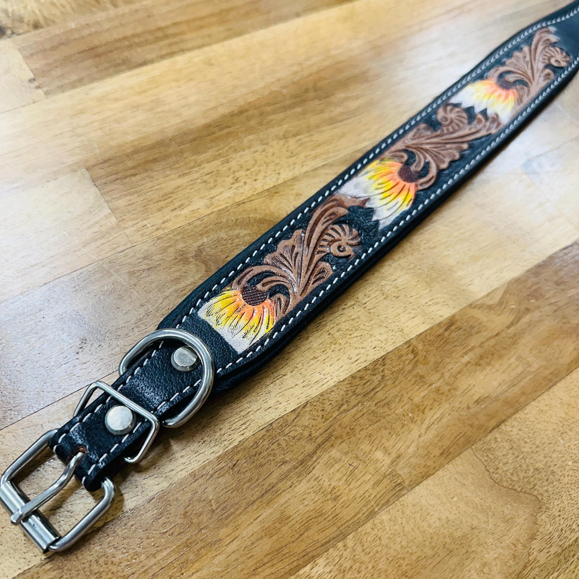 Hand Carved Leather Dog Collar Padded - JayKayBoutiqueOnline