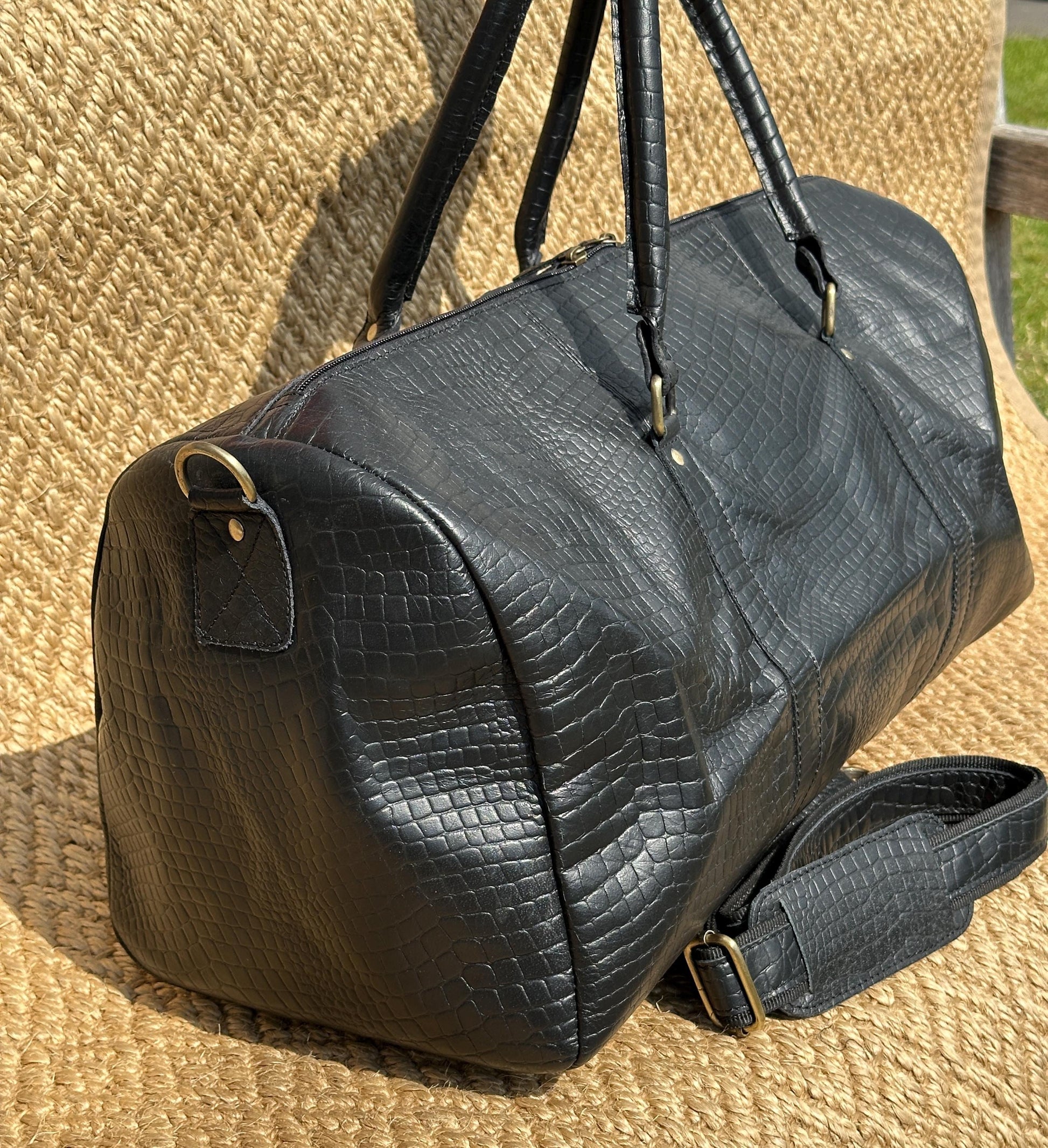 Black Cowhide Leather Duffel Bag - JayKayBoutiqueOnline