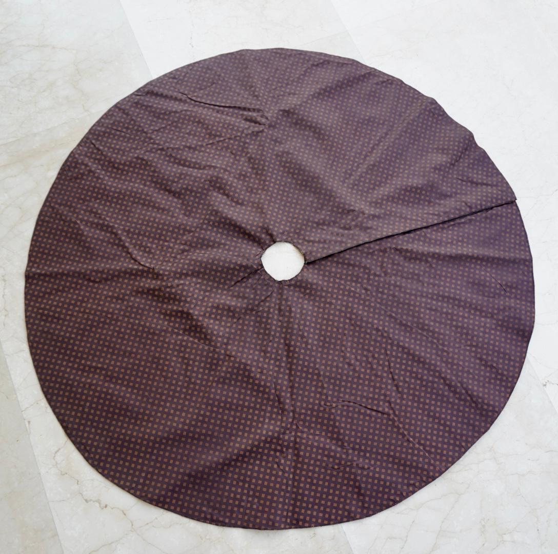 Unique Rare Cowhide Circular Rug Velcro Fastening hole centre piece; indoor centre piece surround; - JayKayBoutiqueOnline