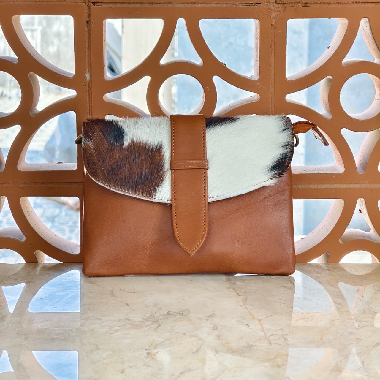 Leather Cowhide Crossbody Clutch Bag with Detachable Strap - JayKayBoutiqueOnline