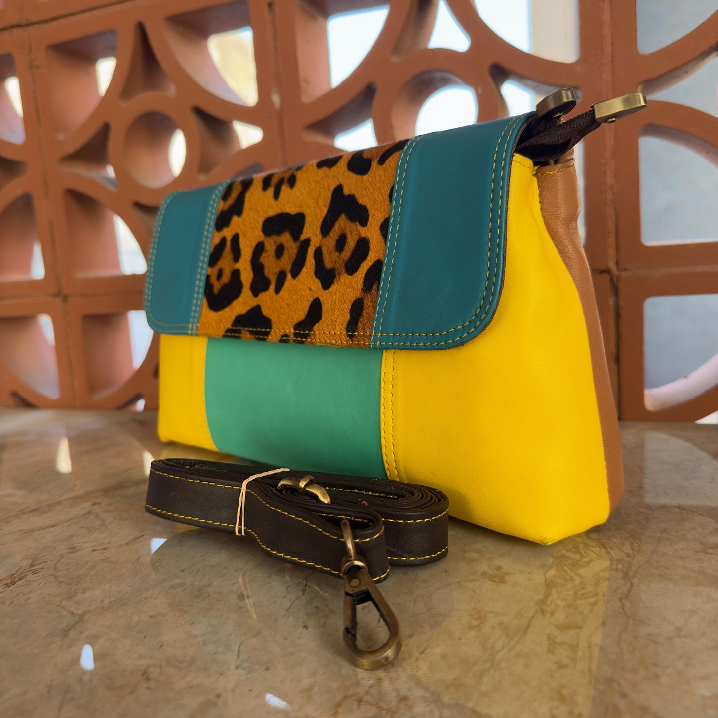 Block Coloured Leather Crossbody Bag - JayKayBoutiqueOnline