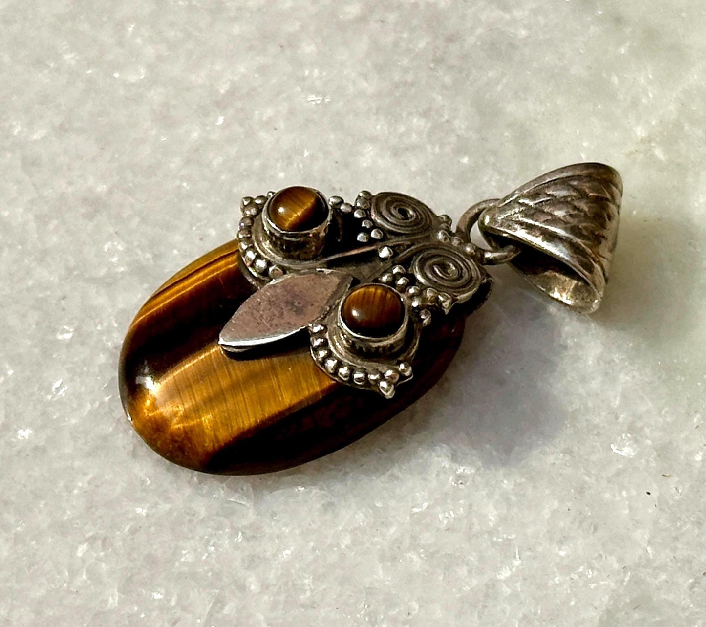 Vintage Sterling Silver Tiger's Eye Owl Pendant - Wisdom & Protection - JayKayBoutiqueOnline