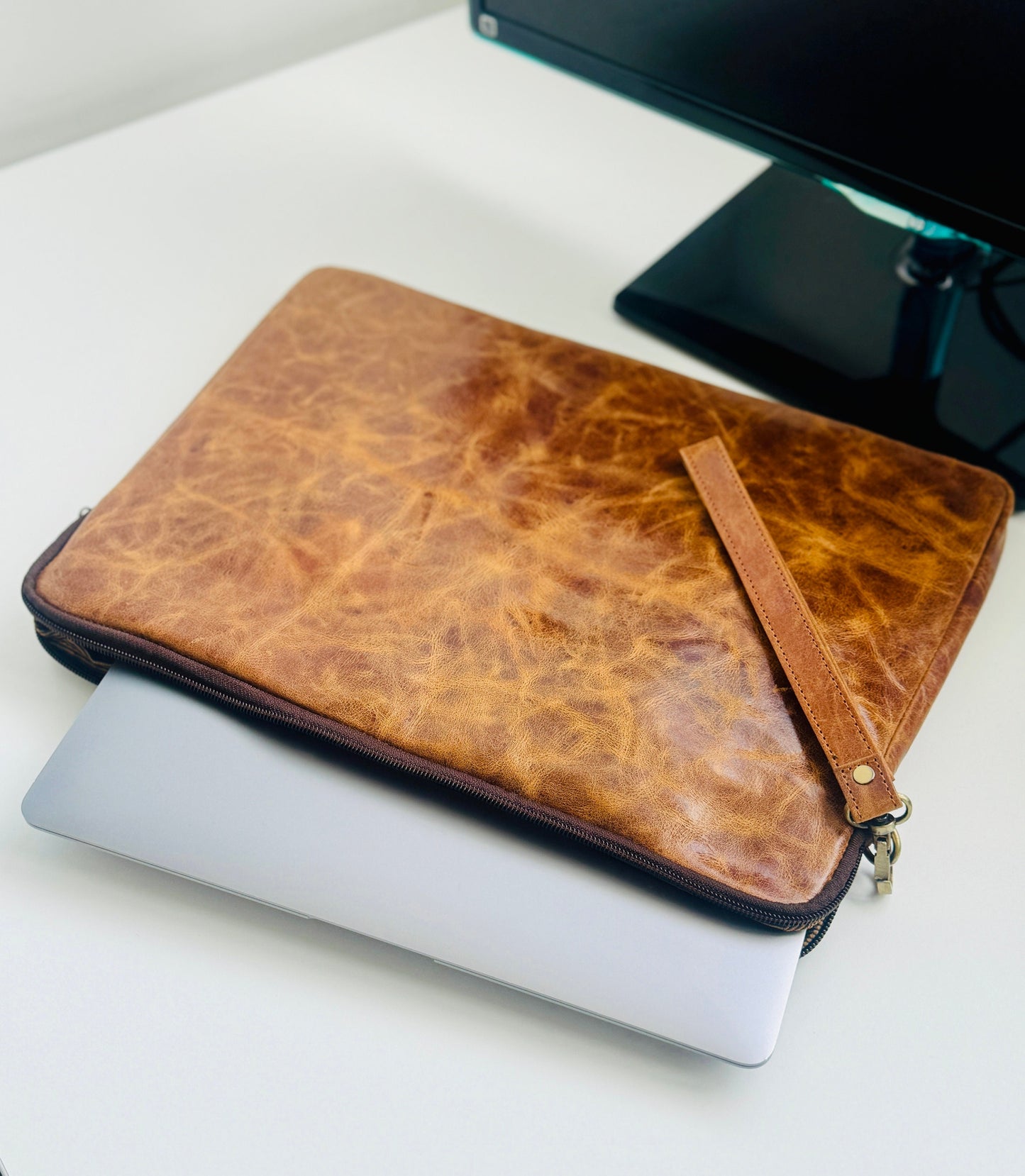 Full Grain Leather Laptop Sleeve 14inch - JayKayBoutiqueOnline