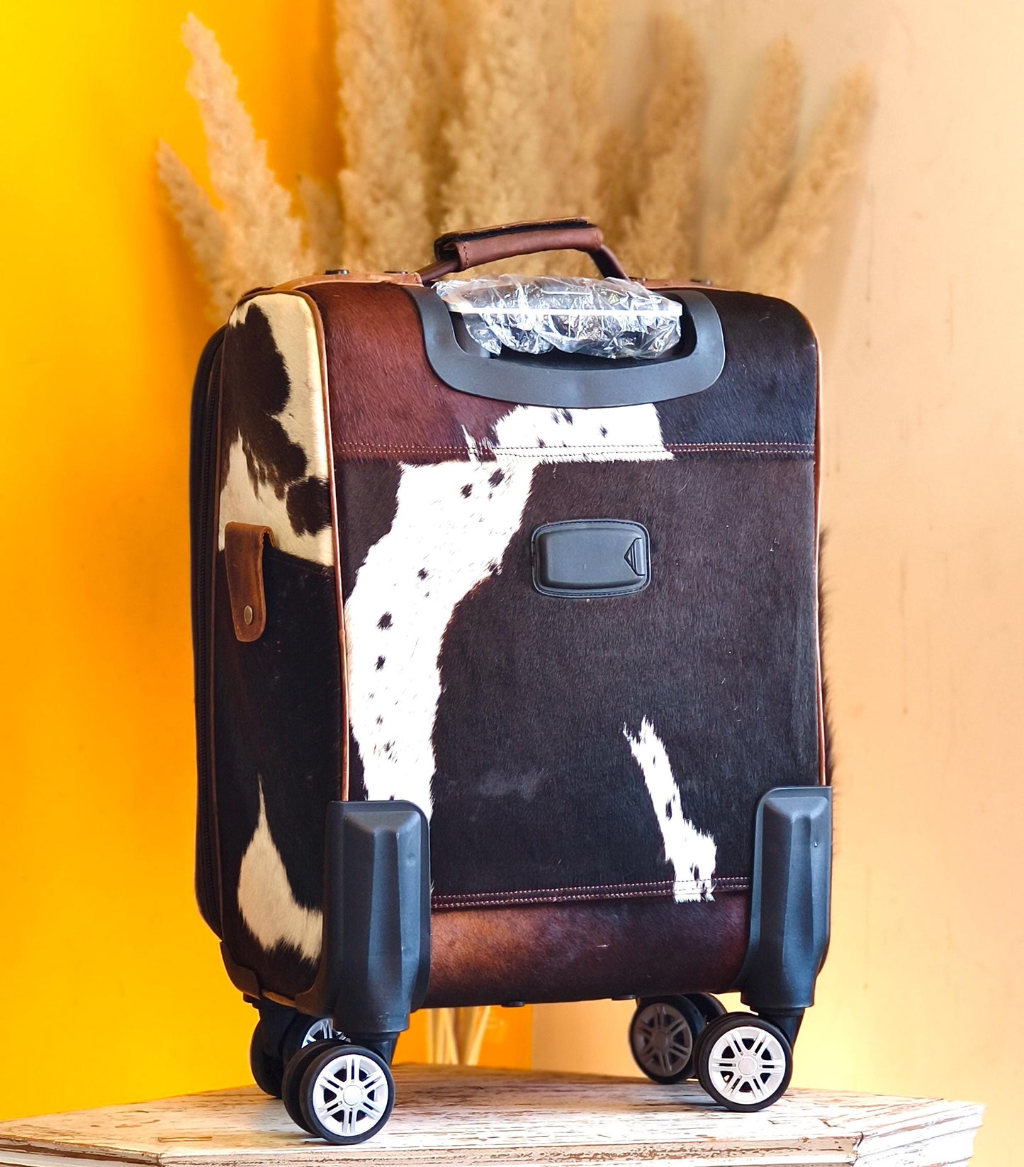 Handmade Leather Suitcase - JayKayBoutiqueOnline