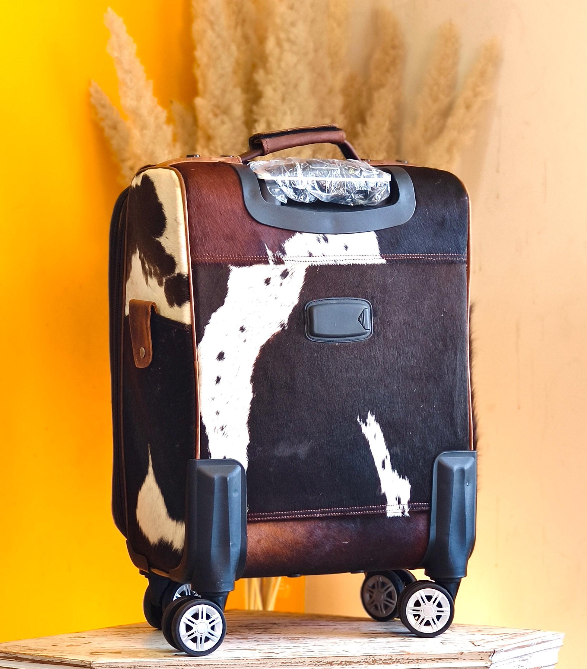 Handmade Leather Suitcase - JayKayBoutiqueOnline