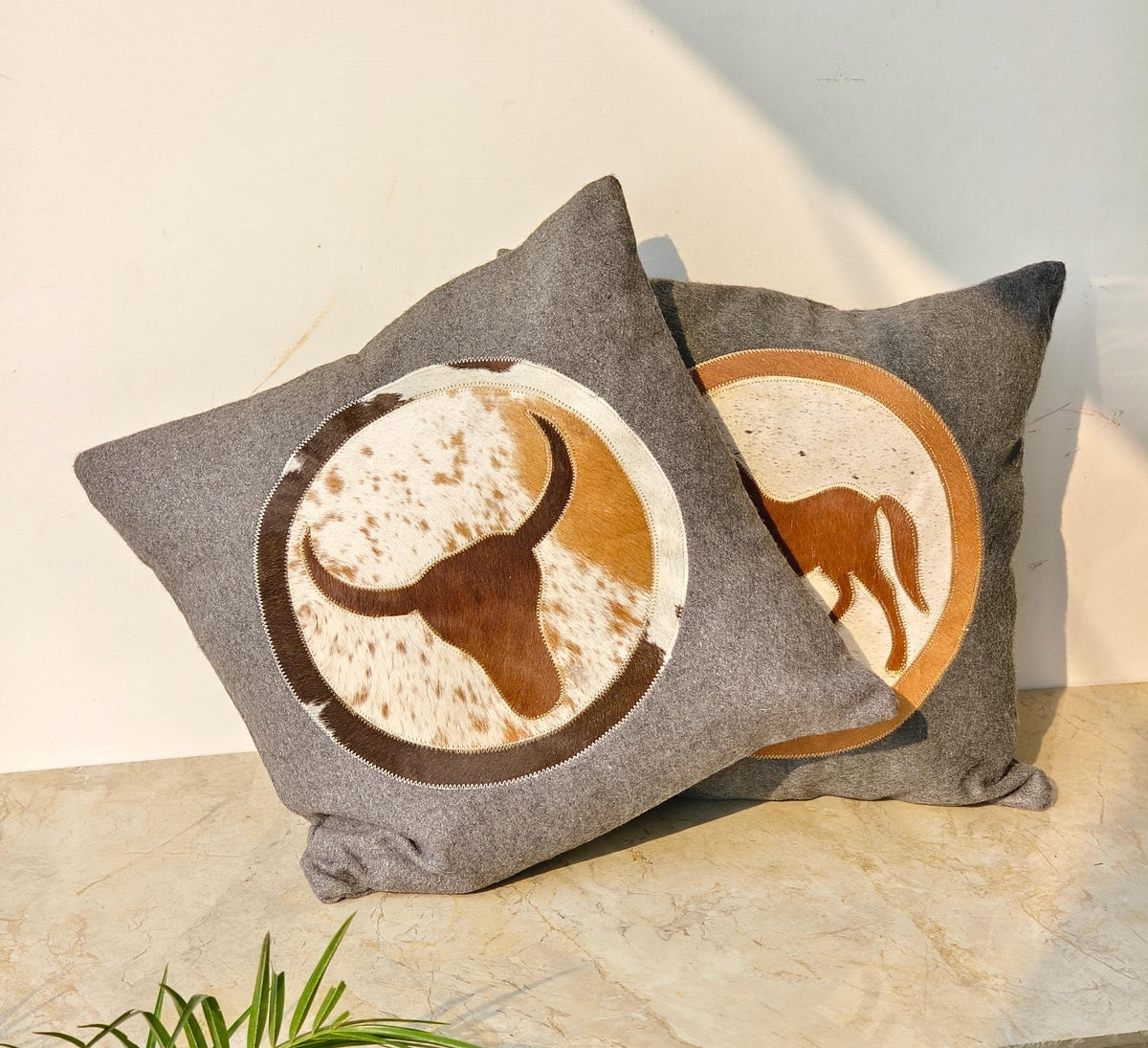 Cowhide Cushion Cover Horse Longhorn Cow Design 40x40cm - JayKayBoutiqueOnline