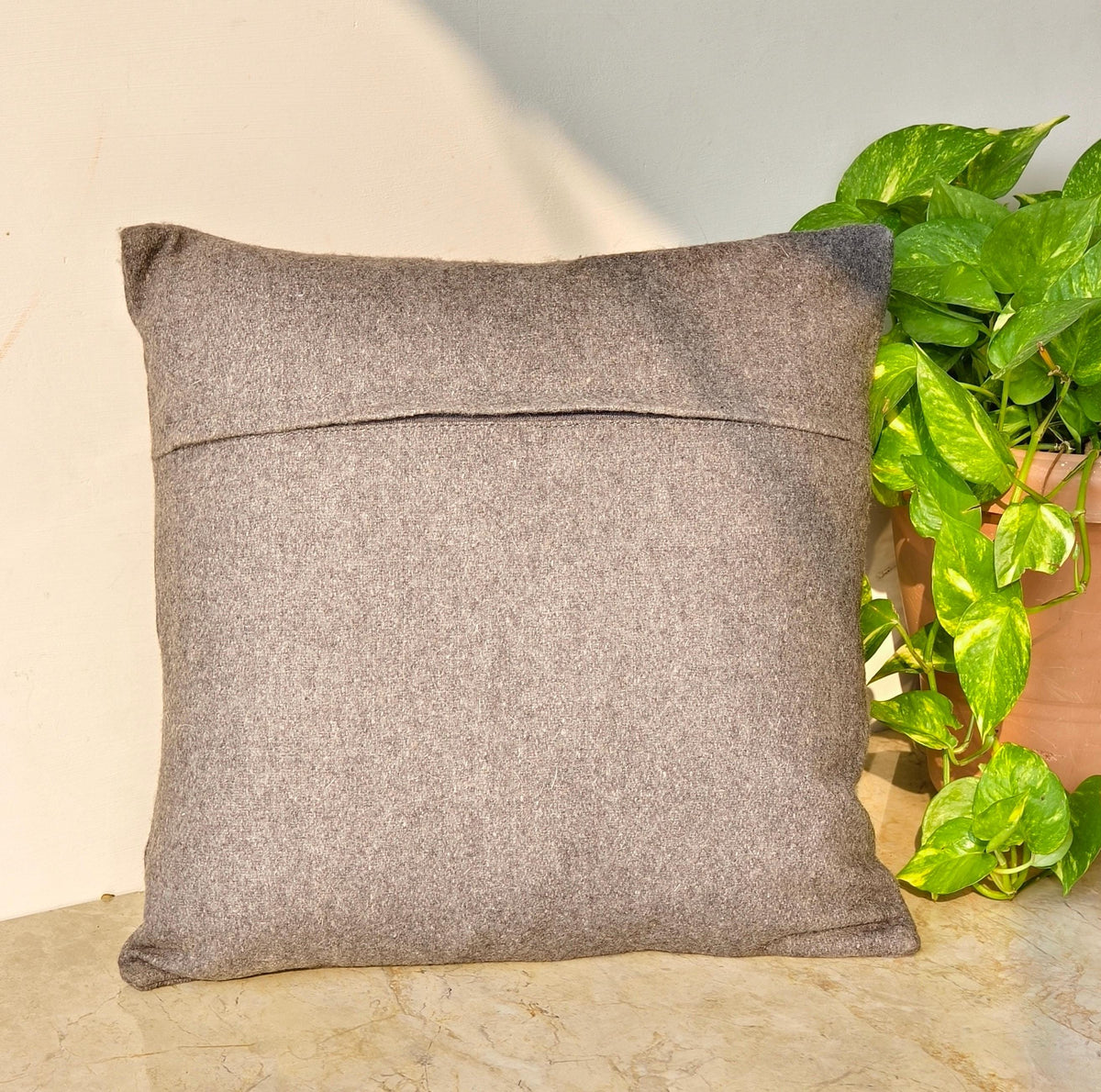 Cowhide Cushion Cover Horse Longhorn Cow Design 40x40cm - JayKayBoutiqueOnline