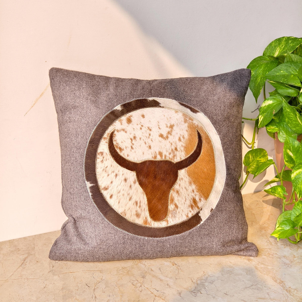 Cowhide Cushion Cover Horse Longhorn Cow Design 40x40cm - JayKayBoutiqueOnline